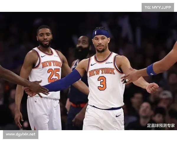 NBA快船队对阵独行侠，哈雷尔装扮太炫酷了，走路姿势真搞笑