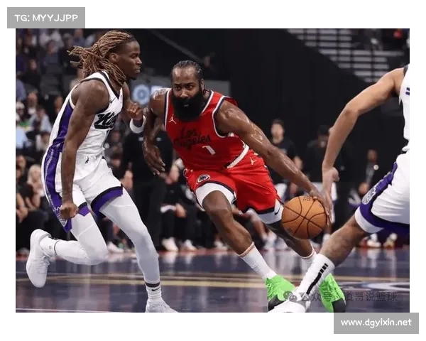 NBA|哈登3分球命中数升至历史第二 NBA|哈登3分球命中数升至历史第二