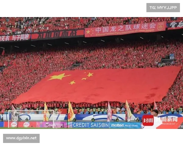 中国国家男足对阵伊朗队0-1惜败 中国球迷表示不离不弃 中国国家男足对阵伊朗队0-1惜败 中国球迷表示不离不弃